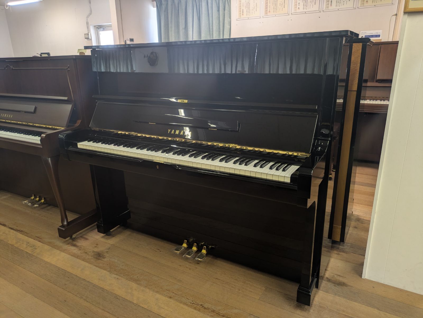 YAMAHA（アップライト黒塗） | 名古屋ピアノ調律センター